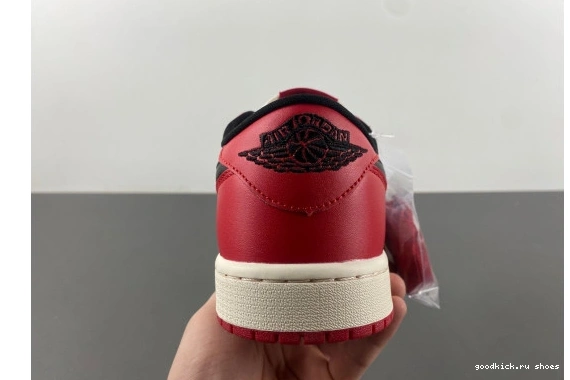 Jordan “Chicago” 1 HQ6998-600  Air  HQ6998-600 OG Low 0219